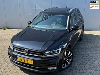 Volkswagen Tiguan 1.4 TSI 150PK R-LINE PANORAMADAK STOELVERWARMING CLIMATE CONTROL 20&quot; LMV LED ORIGINEEL NEDERLANDS NAP