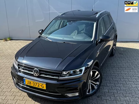 Volkswagen Tiguan 1.4 TSI 150PK R-LINE PANORAMADAK STOELVERWARMING CLIMATE CONTROL 20&quot; LMV LED ORIGINEEL NEDERLANDS NAP