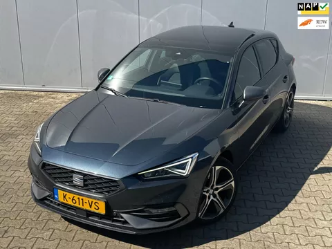 Seat Leon 1.5 eTSI FR LAUNCHE EDITION PANORAMADAK NAP STOELVERWARMING STUURVERWARMING CARPLAY TREKHAAK