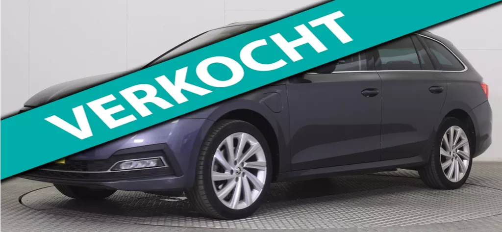 Skoda Octavia Combi 1.4 TSI PHEV 204PK BUSINESS EDITION CAMERA VIRTUAL DAB+ STOELVERWARMING KEYLESS