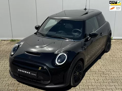 Mini Mini Electric Classic Electric COOPER YOURS SE ELEKTRIC LEDER PANORAMADAK STOELVERWARMING ADAPTICE CRUISE Mini Mini Electric Classic Electric COOPER YOURS SE ELEKTRIC LEDER PANORAMADAK STOELVERWARMING ADAPTICE CRUISE